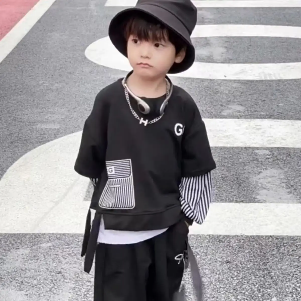 Kids Boys Fake Two Piece Sweat Suit Set Striped Spliced Long‑sleeve Sweatshirt and Sweatpants Spring Autumn 2Pcs Children Outfit