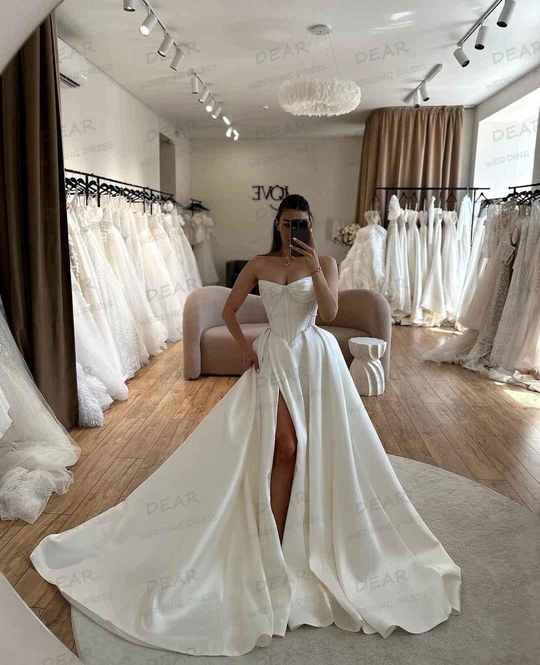

Simple Boat Neck Wedding Dresses Side Split Sleeveless Satin Women A Line Bridal Gowns Sleeveless Vestidos De Novia Customized