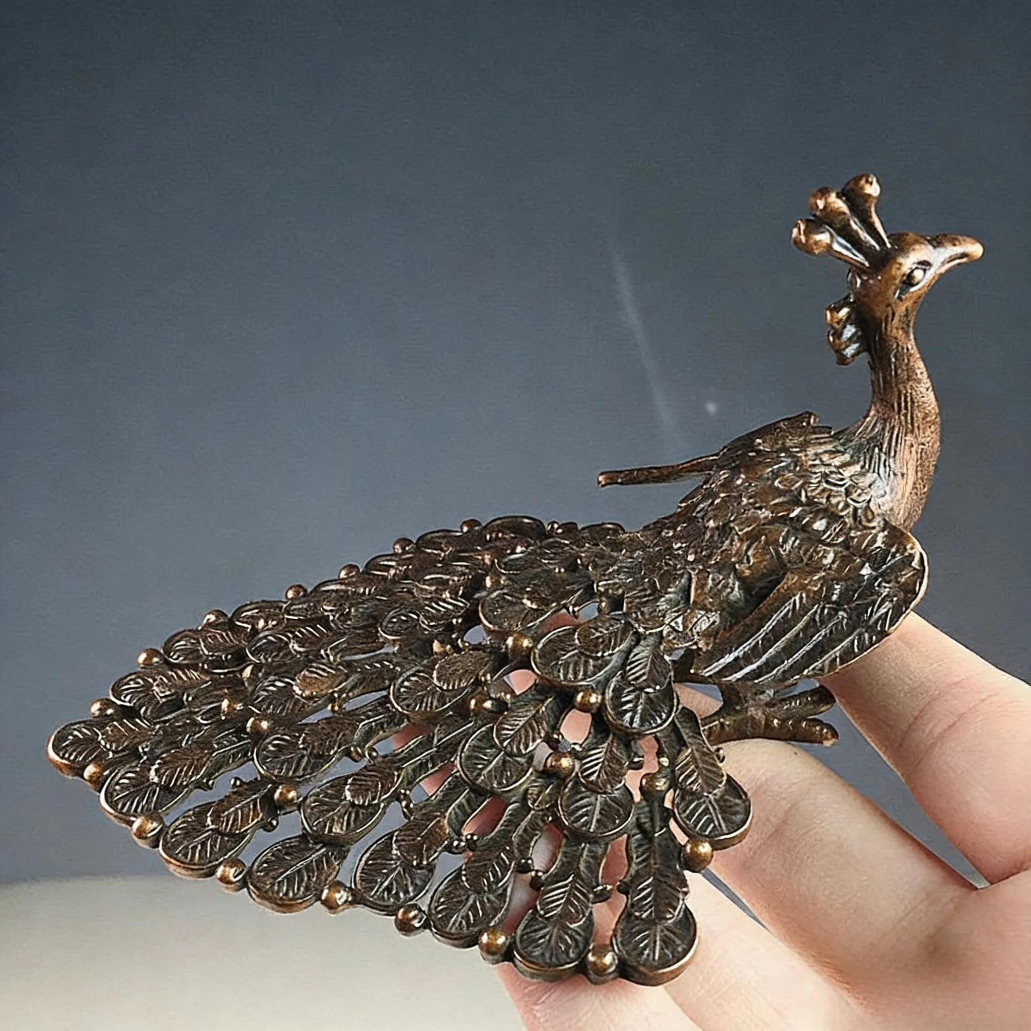 Retro Chinese alloy copper home desktop peacock open screen decorative ornament auspicious tea pet auspicious ornament