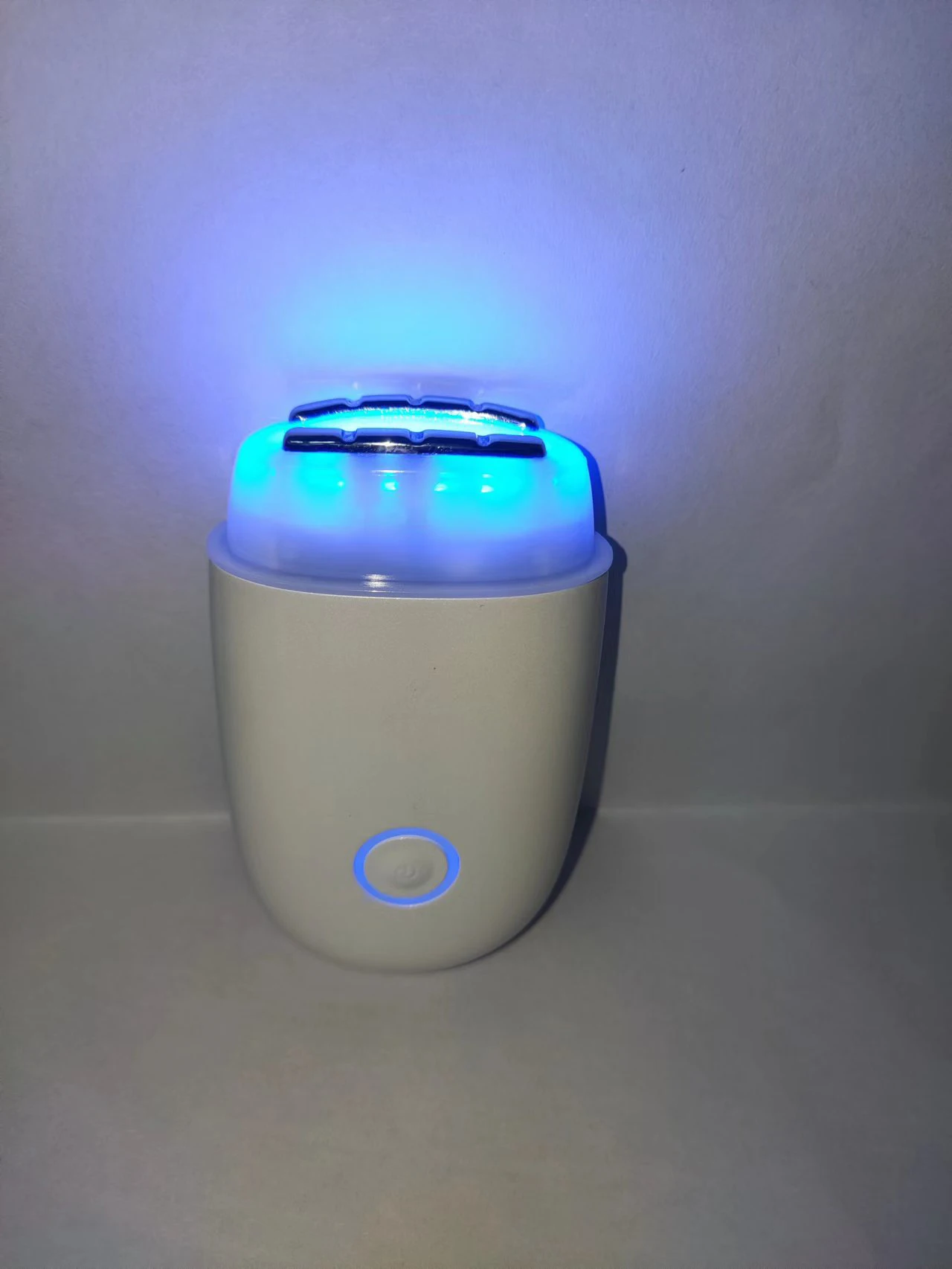 Biblioteca intelligente Uso domestico Attrezzatura di bellezza Dispositivo per il viso a microcorrente Massaggiatore facciale antietà Microcurr tonificante viso antirughe