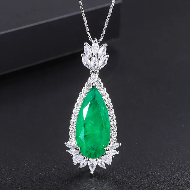 Love Retro Emerald High Carbon Diamond Water Droplet Paraiba Pendant Necklace for Women Jewelry Aesthetic Girls with Girlfriends