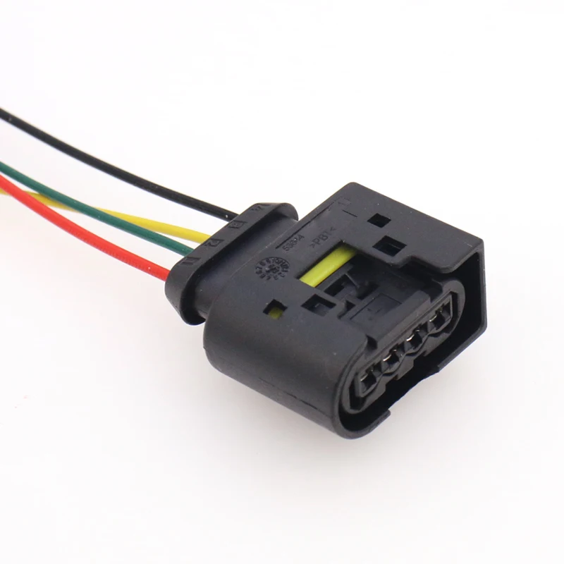 70325-3.5-21 متوافق مع BMW 318 330 320 525 528 530 730 740 X5X6 قابس مضخة المياه الإلكترونية