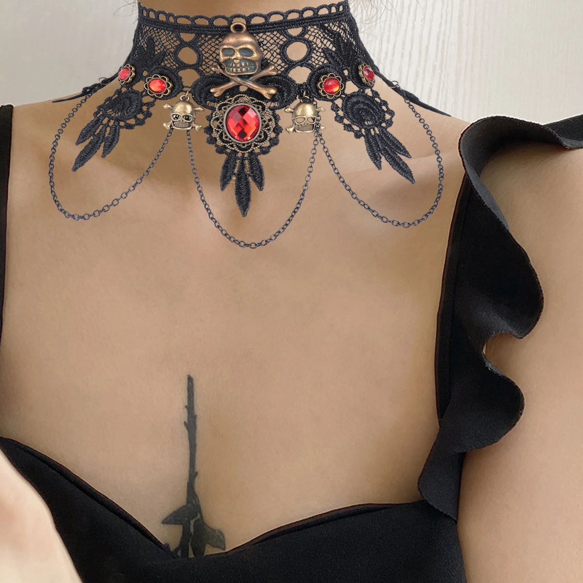 

1 pc Skull Head Necklace Gothic Choker Accessory Adjustable Neck Chain Halloween Costume Prop Creative Lace