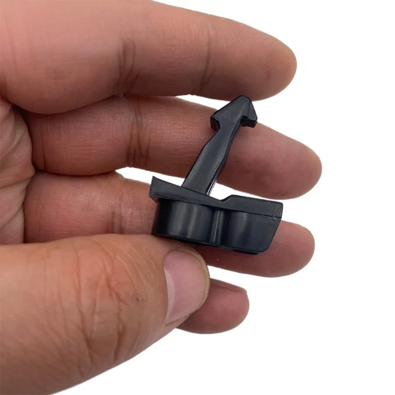 84715-2D000 847152D…