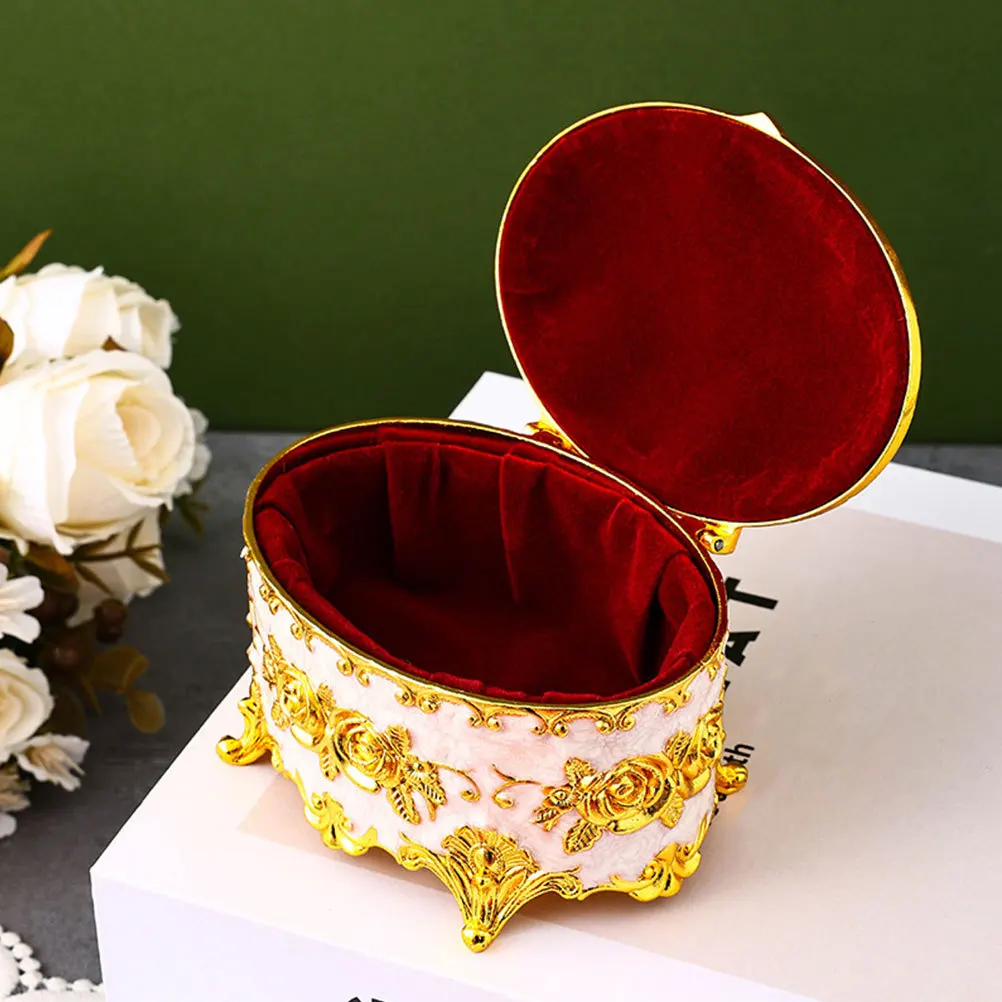 Metal Jewelry Box Oval Shape Vintage Style Jewelry Storage Box Soft Lining Scratch Protection for Rings Necklaces Trinkets