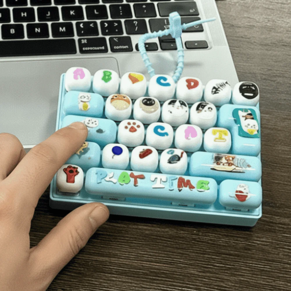 26 Keys Layout Keyboard Fidget Cute Cartoon Lightweight Backpack Key Chain Pendant Mechanical Switch Colorful Fingertip Focus