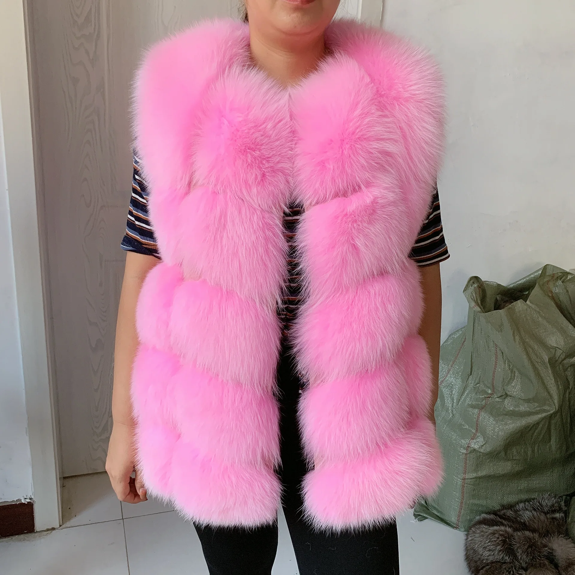 

Women's 100% Genuine Real Fox Fur Vest Autumn and Winter Fashion Warm Pink Natural Fox Fur Jacket High Quality fluffy Fur Vest