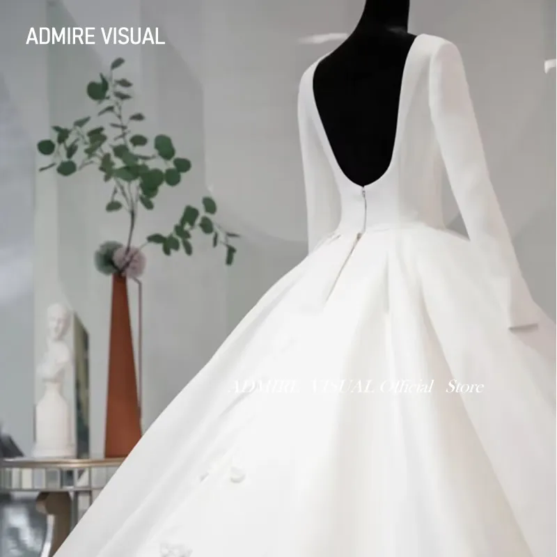 Robe de mariée A-ligne en satin à manches longues avec long dos ouvert, fleurs 3D, sur mesure, plus une robe éducative