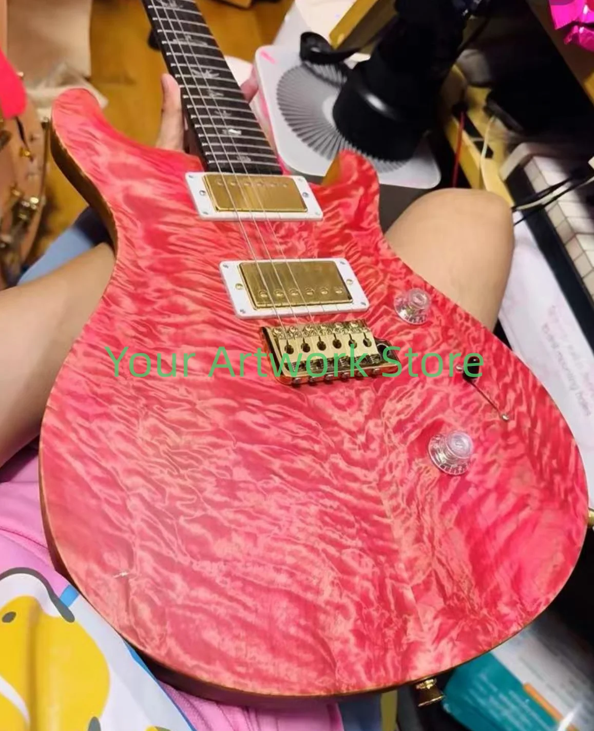 Size:250*20cm T:0.25mm Dyed Red Ball Sand Wood Veneer Home Guitar Decorative