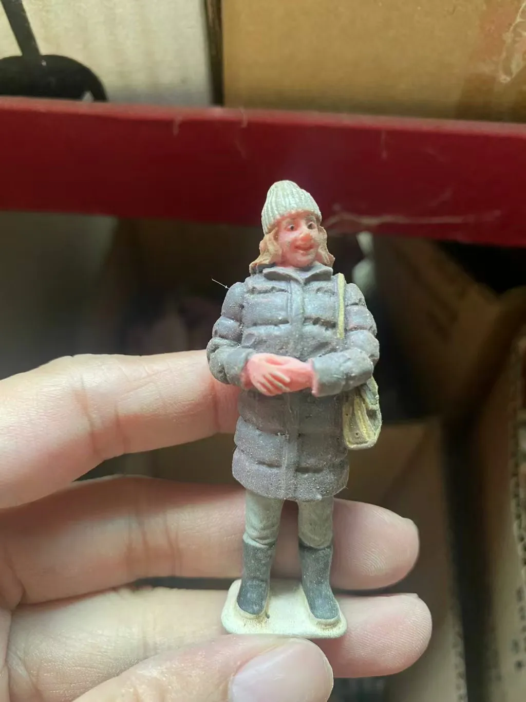 Resin figure mental psychological sand table game box court therapy winter dress woman with  bag
