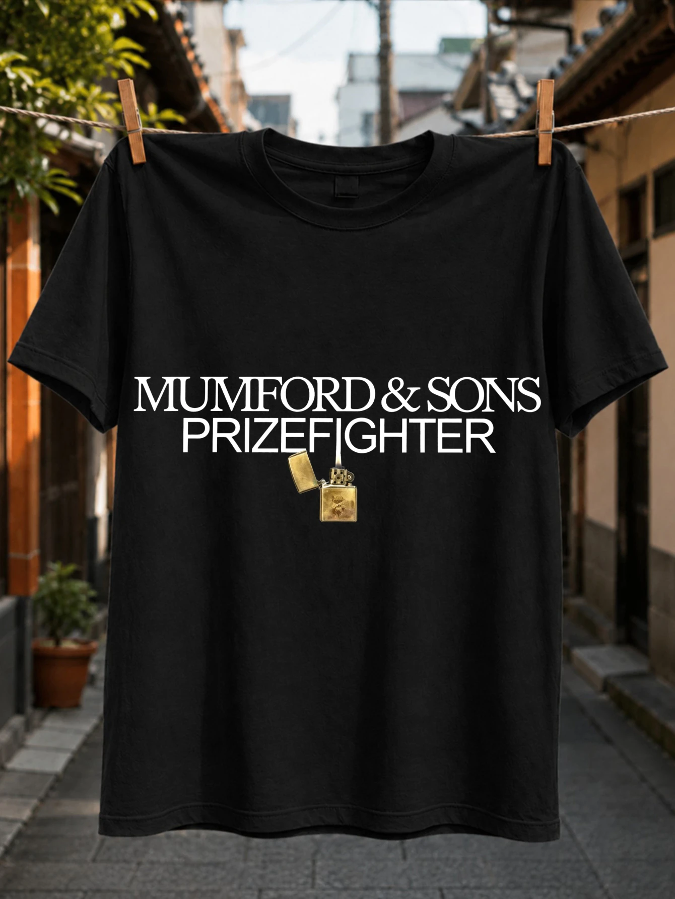 Футболка унисекс с иллюстрацией золотой зажигалки в стиле тура Mumford and Sons Prizefighter Minimal Tour Style Typography Small Gold Lighter Illustration Tee