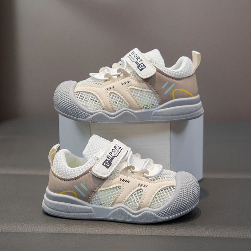 Nieuwe zomer holle sportschoenen voor kinderen 2022, ademende heren- en damesschoenen, antislipschoenen met zachte zolen