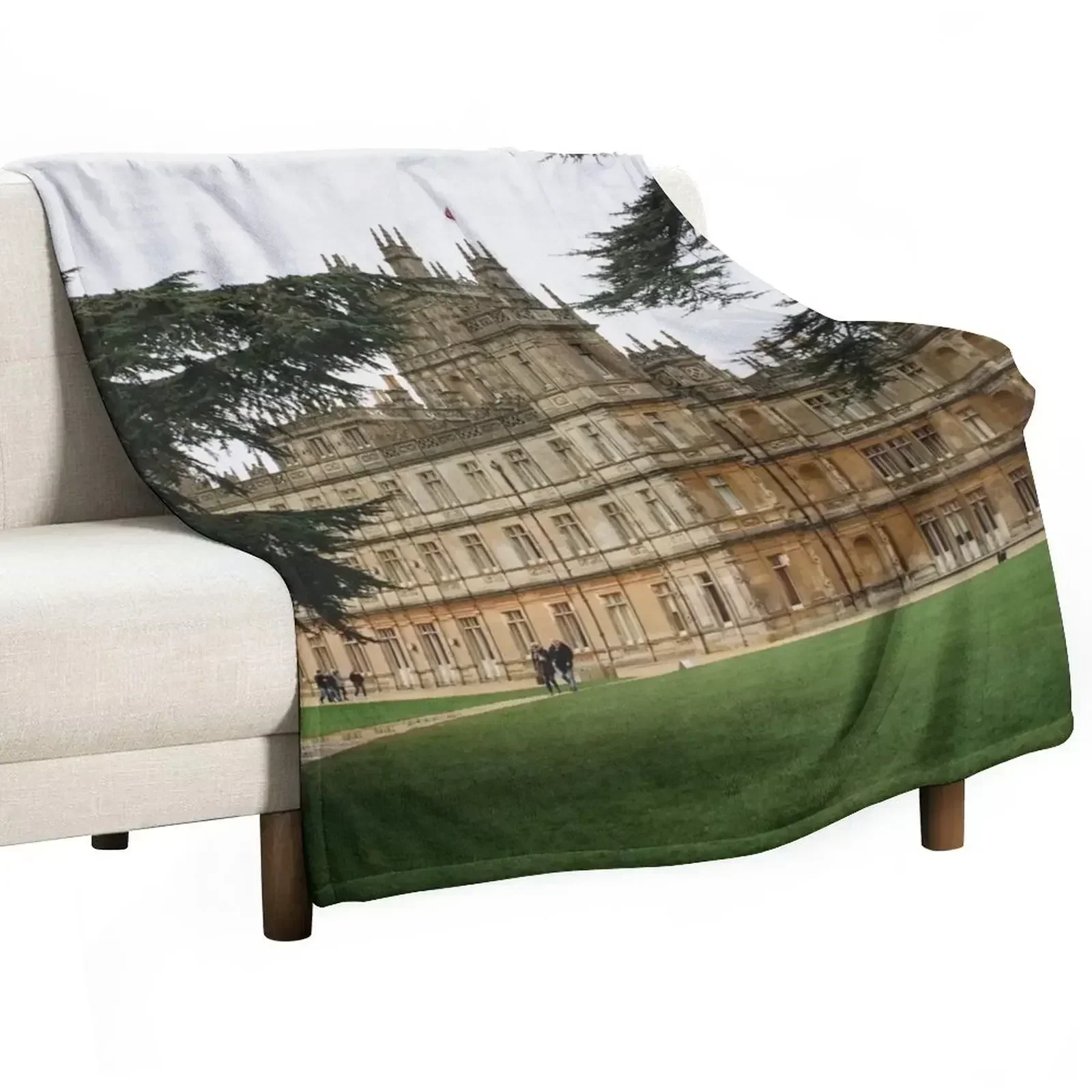 Highclere Castle / Downton Abbey Throw Blanket Polar Furrys Beautifuls Soft Plaid Blankets