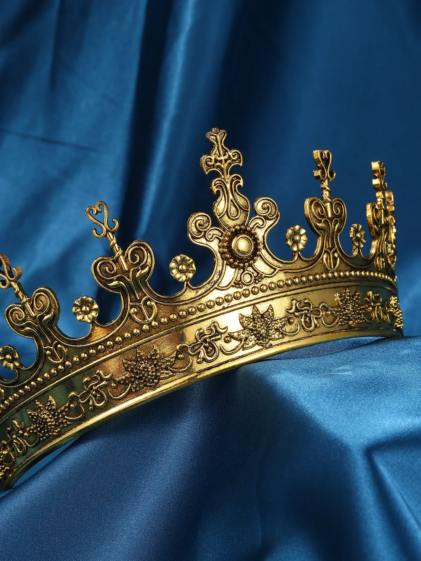 1pcs Medieval King Crown for Men, Women and Kids, Stage Cosplay Crown Halloween Prop Party