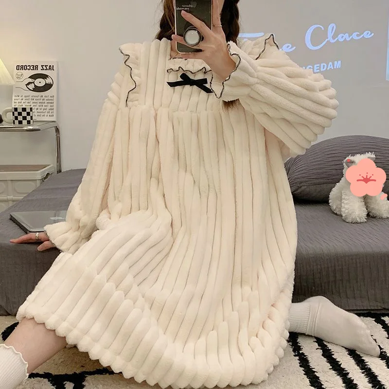 بيجامة نسائية من الصوف المرجاني موديل جديد للخريف والشتاء فستان نوم من الفلانيل بدلة نوم مبطنة بالصوف بيجامة لطيفة وسميكة ملابس منزلية