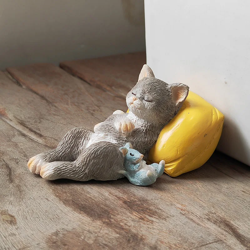 Z17538A cute Decorative Object resin craft small cat with mouse stuff figurine statues miniature novelty gifts for animal lovers