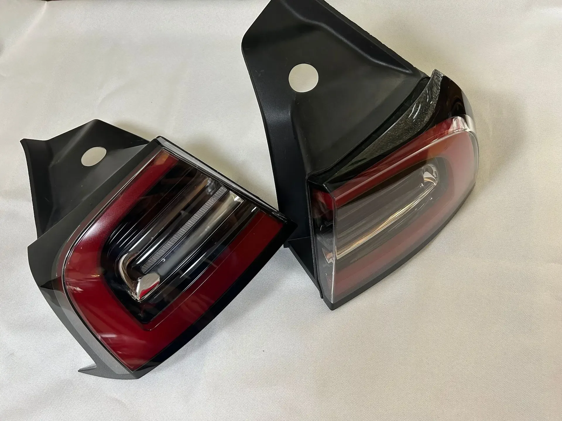 Suitable for Tesla parts 21-23 Model 3/Y external tail light 1502086-00-D 1502087-00