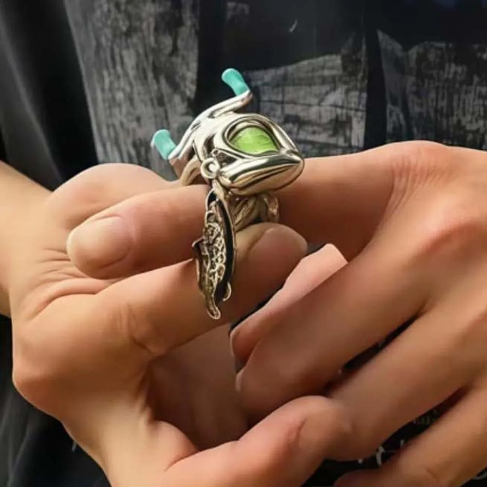 Luxury Fishing Reel Necklace Detachable Exquisite Fishing Reel Ring Pendant Silver Men Neck Pendant Neck Accessories