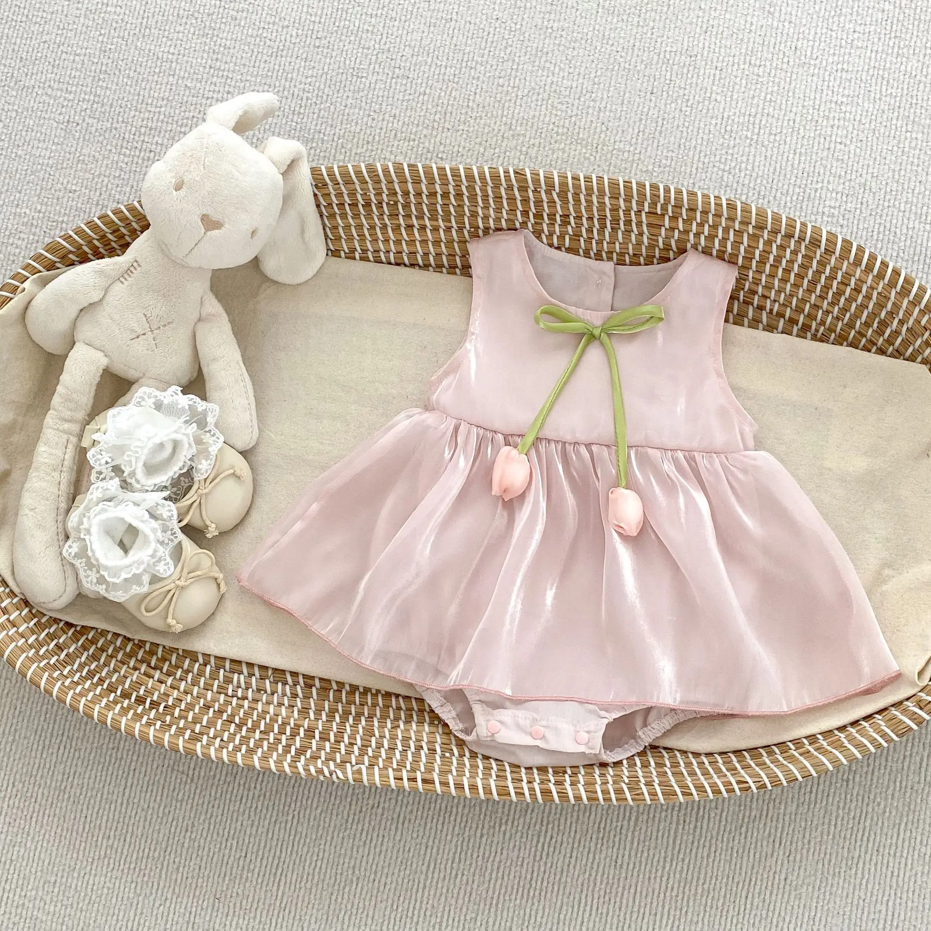 Baby summer dress foreign style bow flower sleeveless fart climbing baby girl full moon banquet princess