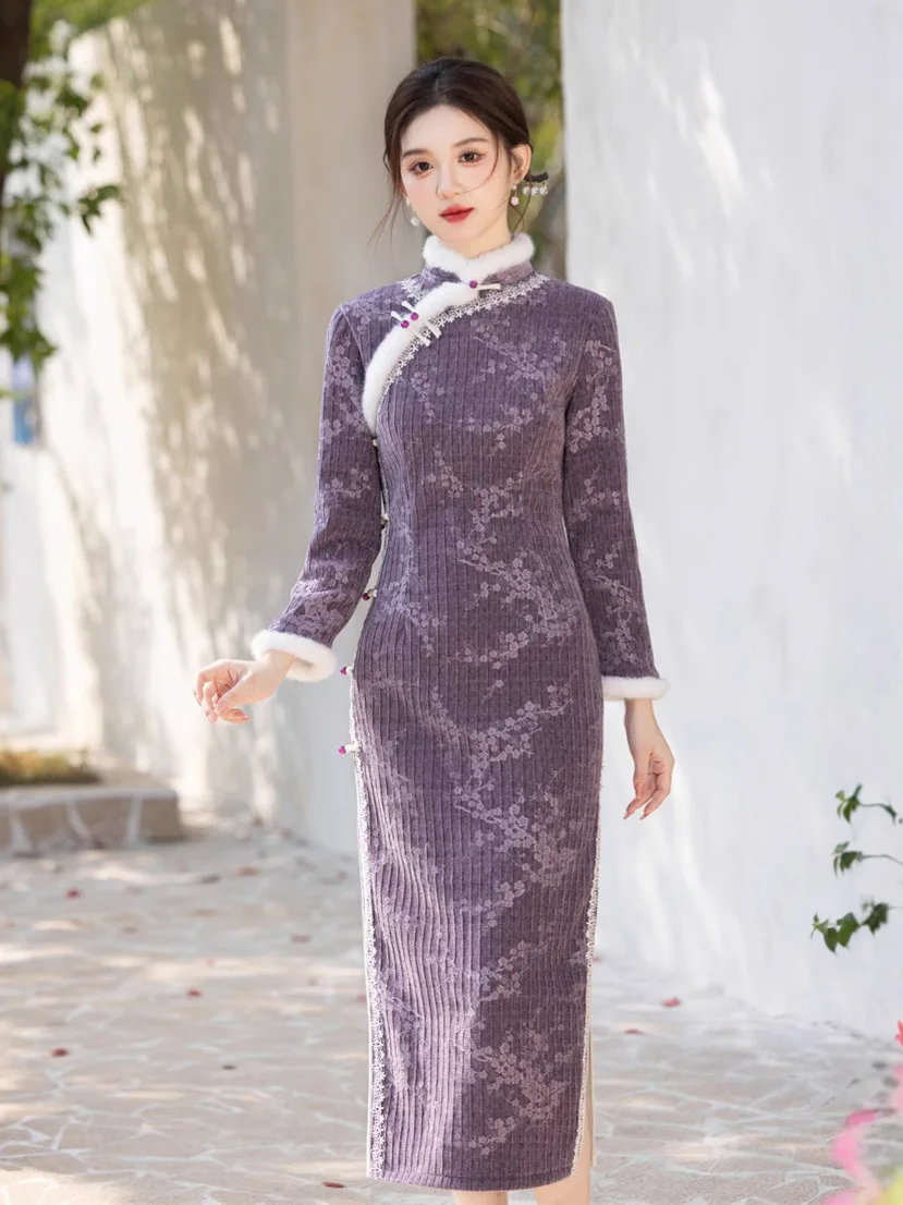 Woolen Thickened Cheongsam Women' Winter Style Improved 2024 New Long Sleeve Elegant Young Girl Retro Chinese Qipao