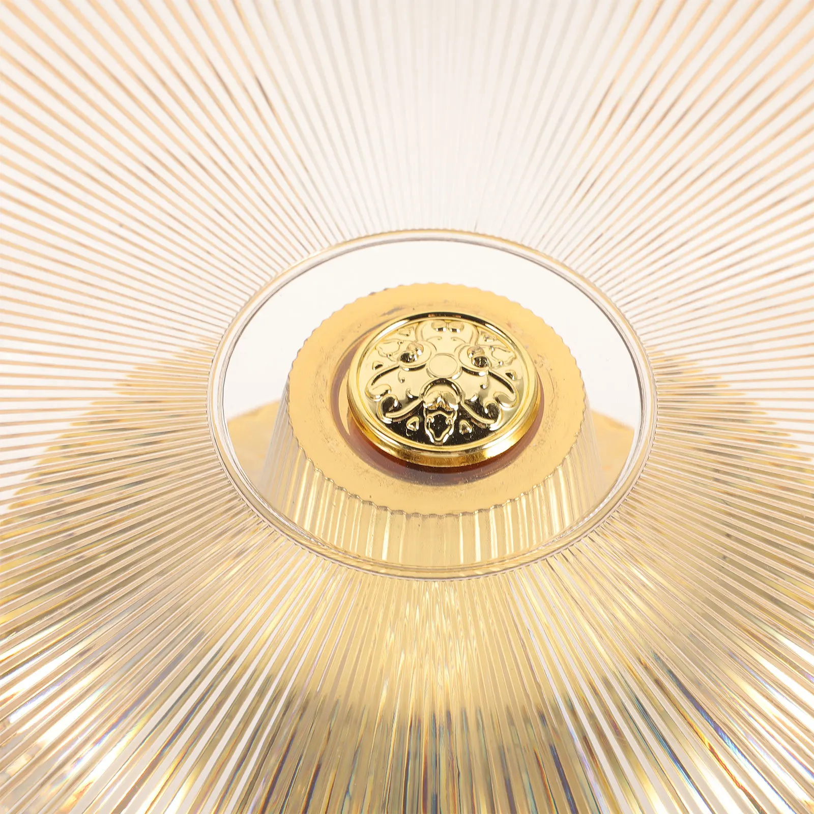 

Clear Cake Stand with Dome Fruits Serving Tray Food Grade Plastic Dessert Display for Wedding Party Snacks Storage Tray