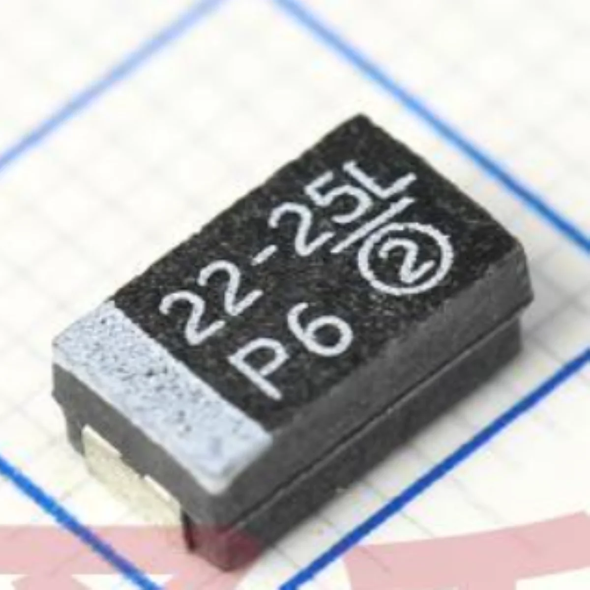 

2917 CASE-D 7343 31 мм Маркировка 22-25L НОВЫЙ оригинальный черный танталовый конденсатор 25 В ± 10% 22 мкФ 700 мОм CAP TANT 22 мкФ 293D226X9025D2TE3