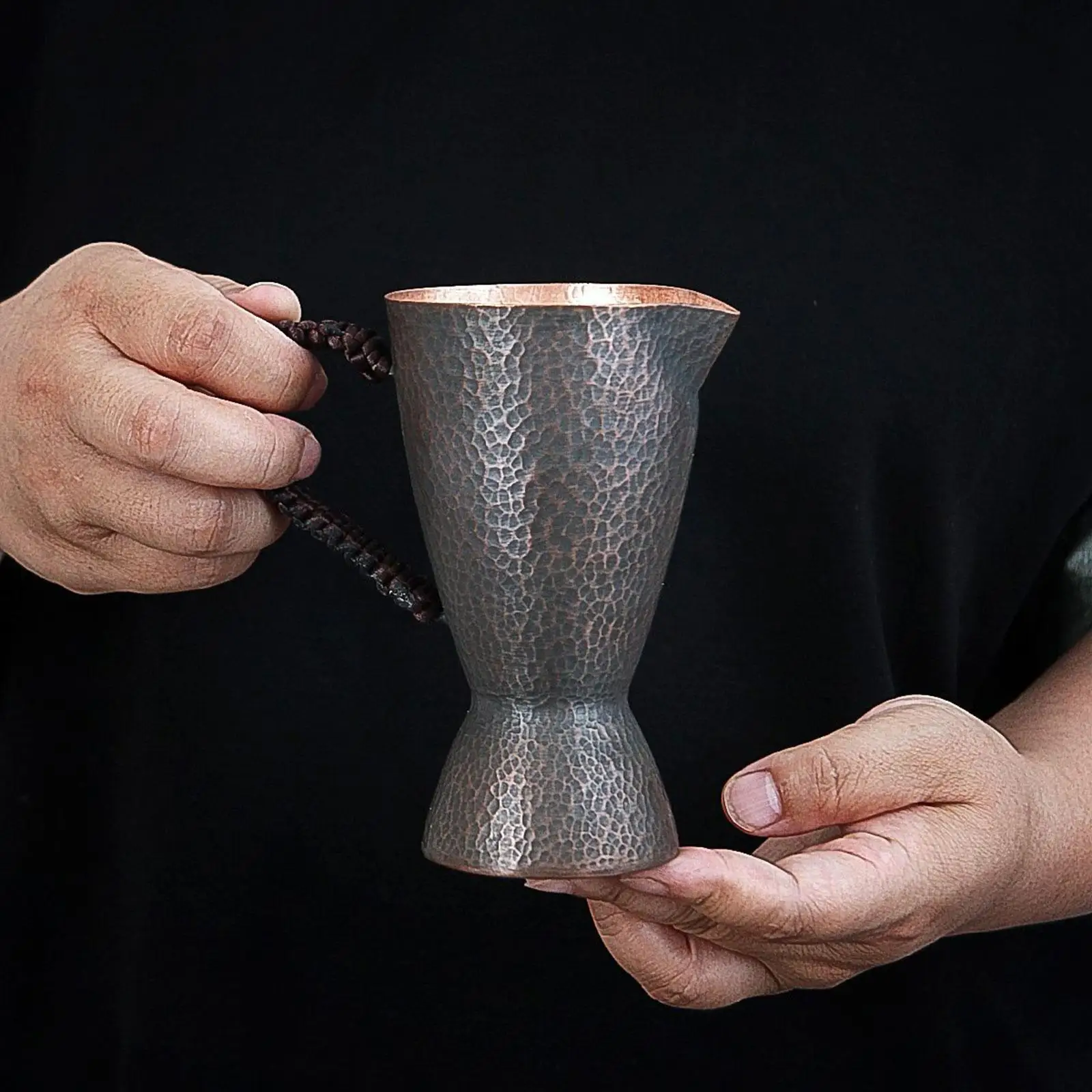 

Copper Teapot 350 ml Practical Sharing Pitcher with Woven Handle Fair Cup Kungfu Teapot for Outdoor Hiking Camping Picnic Hotel