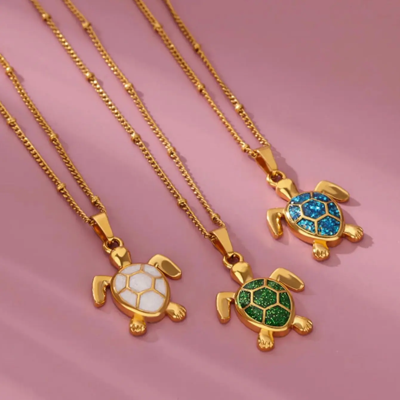 Farbige Schildkröte Anhänger Halskette für Frauen Sommer Strand weibliche Charme Halskette Perlen Kette niedlichen Edelstahl Schmuck Kragen