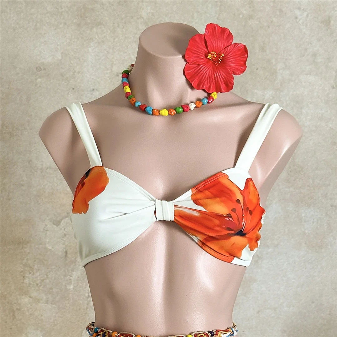 Roter, floraler, hoch geschnittener Bikini, zweiteiliges Bikini-Set, Blumenmuster, Damen-Badeanzug, Frauen-Badebekleidung, brasilianischer Badeanzug, Badeanzug, Modell V7716. – Detail 8