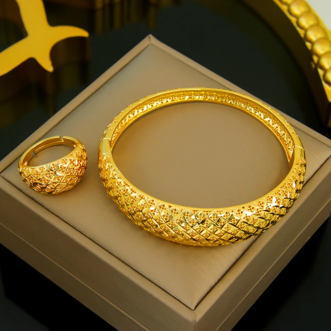 Arabischer Brautschmuck, 21k vergoldet, Habesha Mode, offene Armreifen, Ring-Set, Dubai, islamischer Damenschmuck für Veranstaltungen und Partys – Detail 7