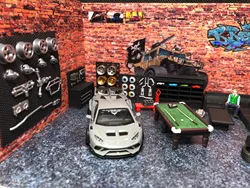 1:64 Garage Scene Tire Rack Tool Table Red Brick Graffiti American Garage Props Decoration Display