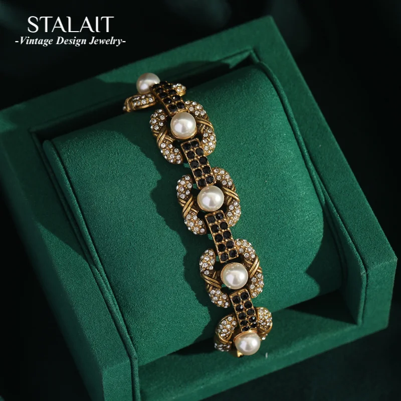 

Женские винтажные ювелирные изделия с жемчугом, роскошные французские геометрические дизайнерские браслеты с инкрустацией черными стразами, полная круглая пружинная пряжка 2024