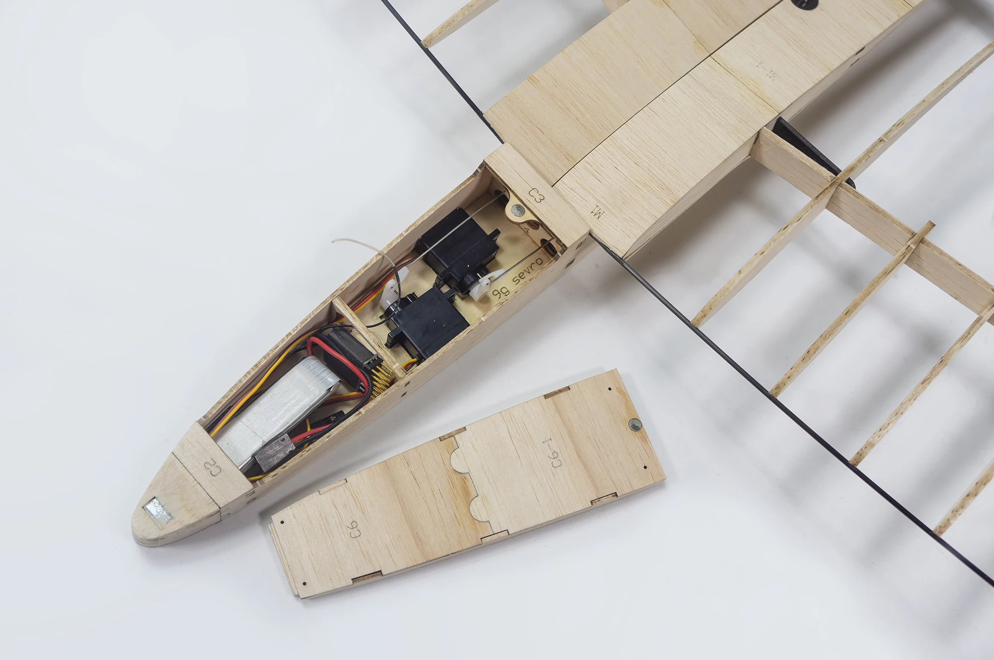 Diskus Start segel flugzeug Balsawood dlg Kit fd12 1200mm(47 '') Flügels pann weite Wind runner Kit Balsaholz Modellbau satz – Detail 9