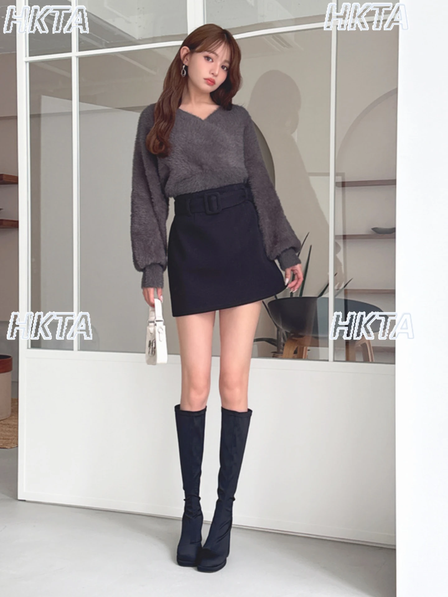 Japanese Autumn Drop Shoulder Fluffy Warm Knitted Sweater Top V-Neck Long Sleeve Sweater High Waist Slim Fit Mohair Sweater