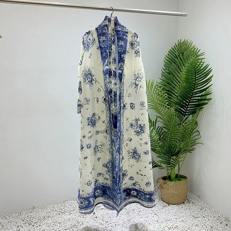 

White Printed Lace-Up Robes 2024 Woman Spring Autumn French Retro Scarf Collar Loose Stretch Miyake Pleat Long Jackets Cardigan