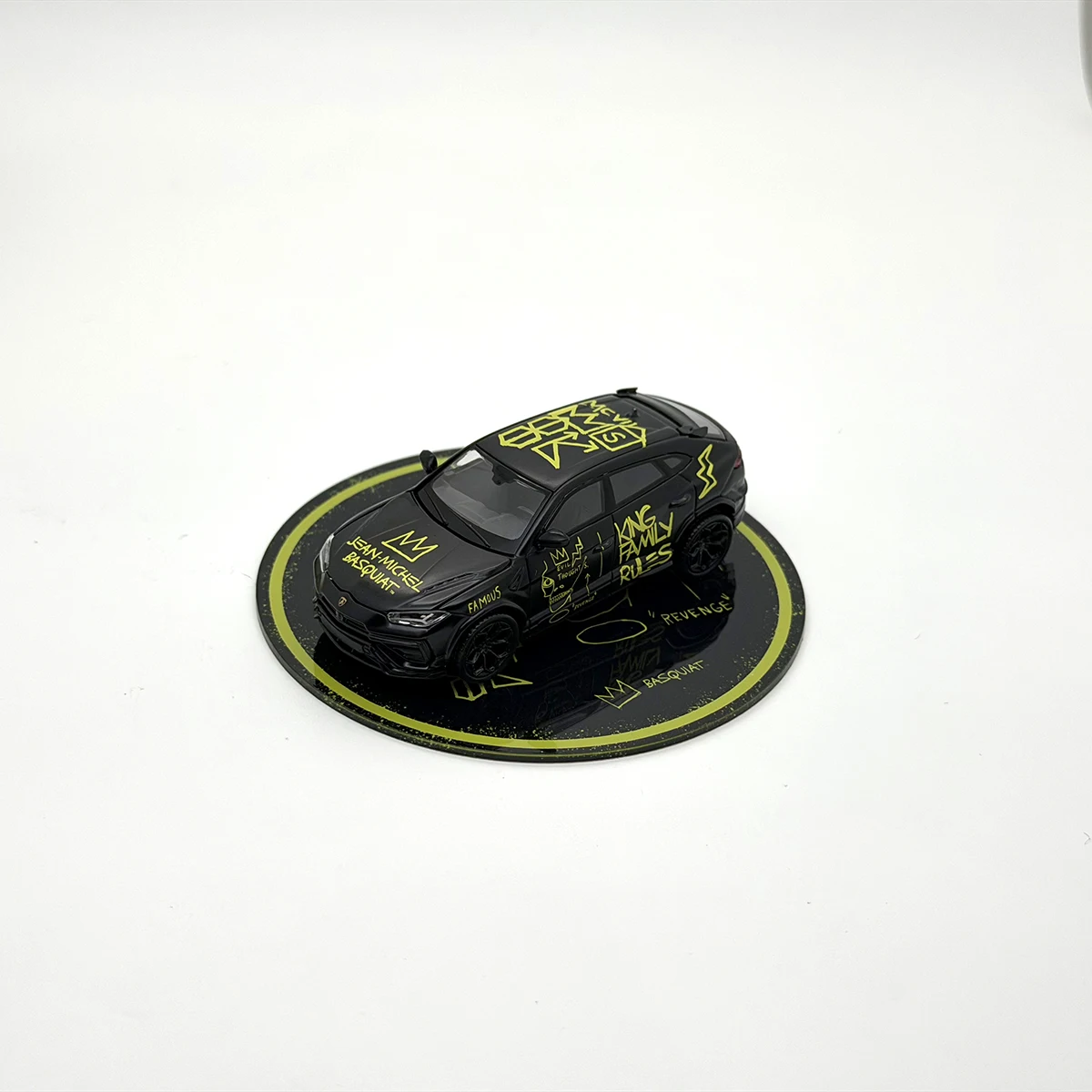 Trends Hobby 1:64 Lamborghini Urus Performante x Jean-Michel Basquiat Black Livery 241094B Diecast Collectible Model Vehicles
