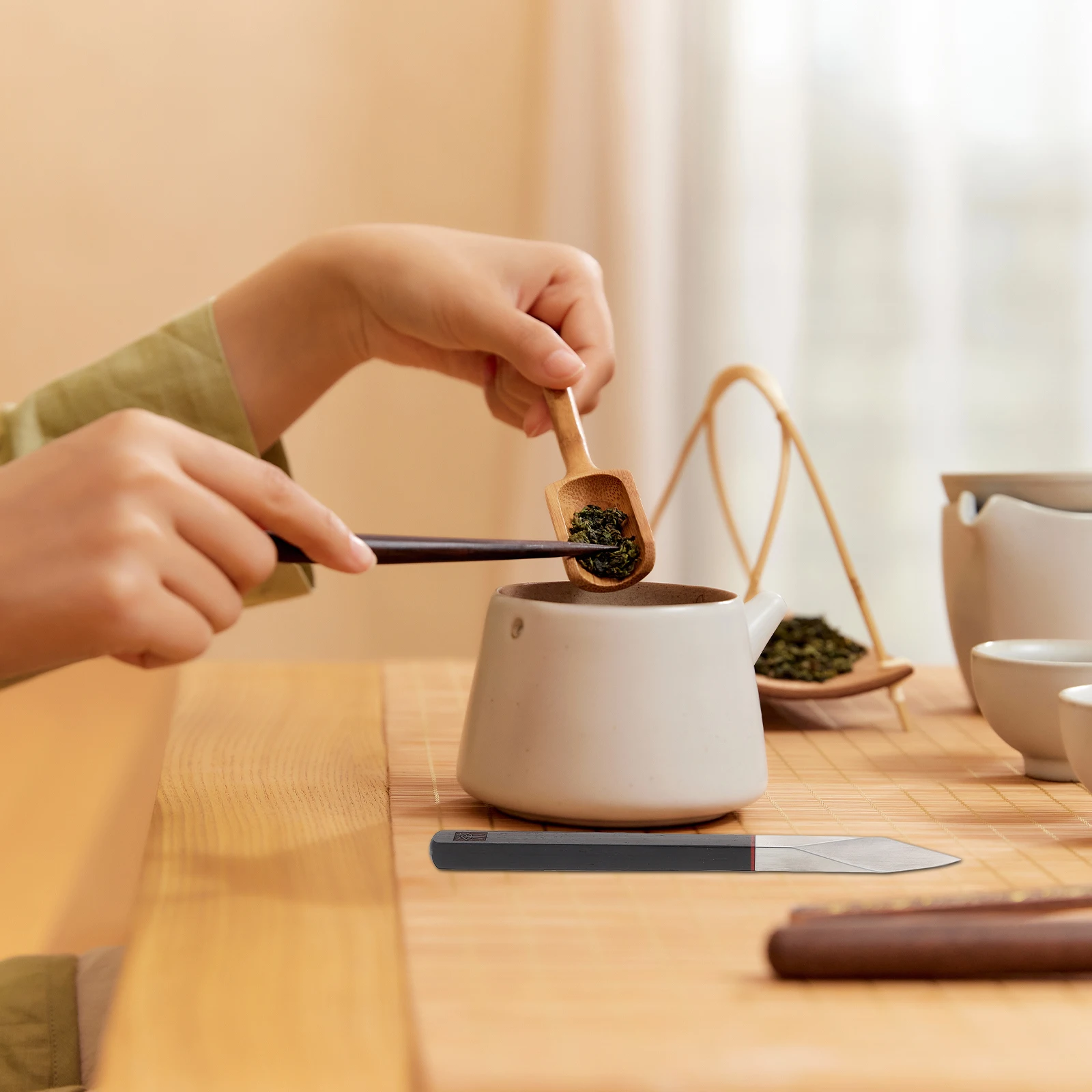 

Premium Tea Drink Needle Strong Stainless Steel Construction Comfortable Wood Handle for Cake Breaking in Any Setting