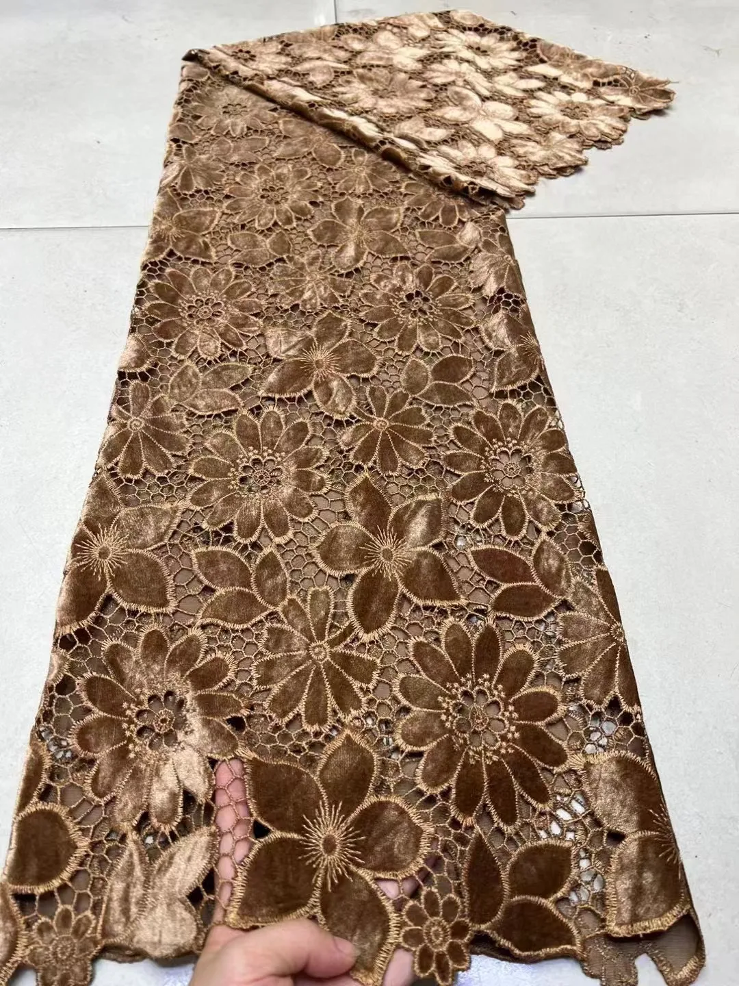 Fashion African Velvet Lace Fabrics 2026 High Quality Women Party Women Embroidery Nigerian French Lace Materials For Wedding