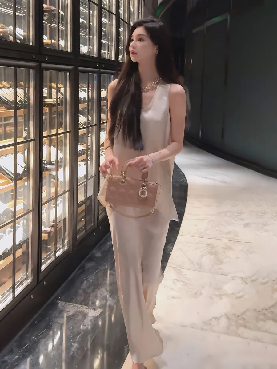 Estate 2025 Trendy Acetato Raso Svel Top dimagrante e gonna f Set in due pezzi per donna V-Ne Suite Marchio cinese