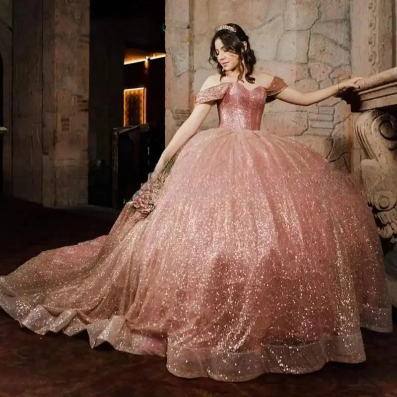 Abiti Quinceanera rosa scintillante per dolce 16 ragazze con paillettes al largo della spalla abiti da ballo principessa abiti da 15 quinceasenera