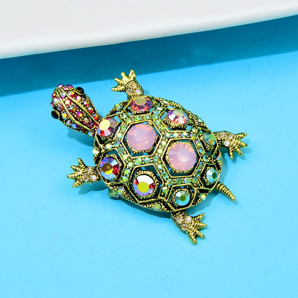 CINDY XIANG Rhinestone Beautiful Turtle Brooches For Women Fashion Vintage Animal Pin