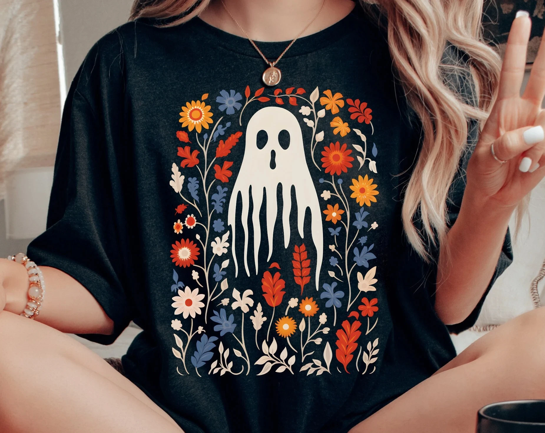 New Hot Sale Popular Halloween Female Casual T-shirt Vintage Art Ghost Flowers in Clusters Print Women Outdoor All Match Tee