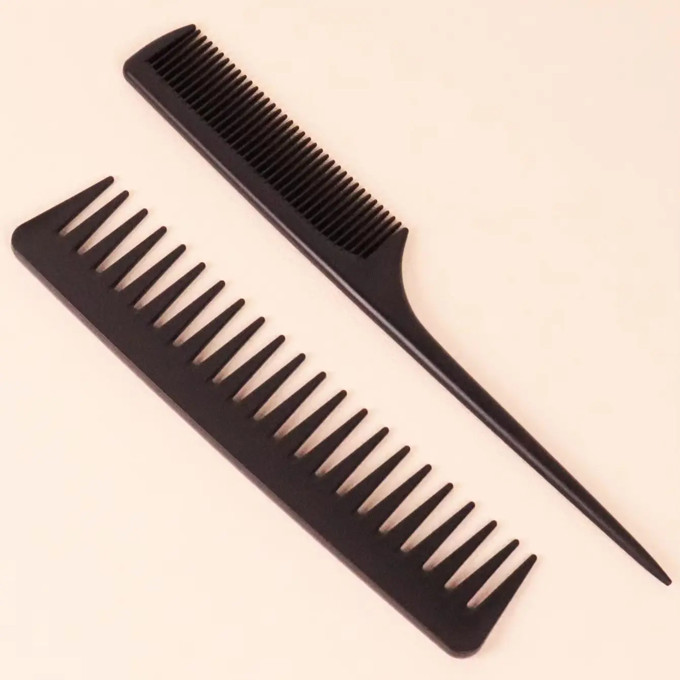 Black Professional hair comb, anti-static, suitable for hair salons and home hair styling, special for real hair wigs