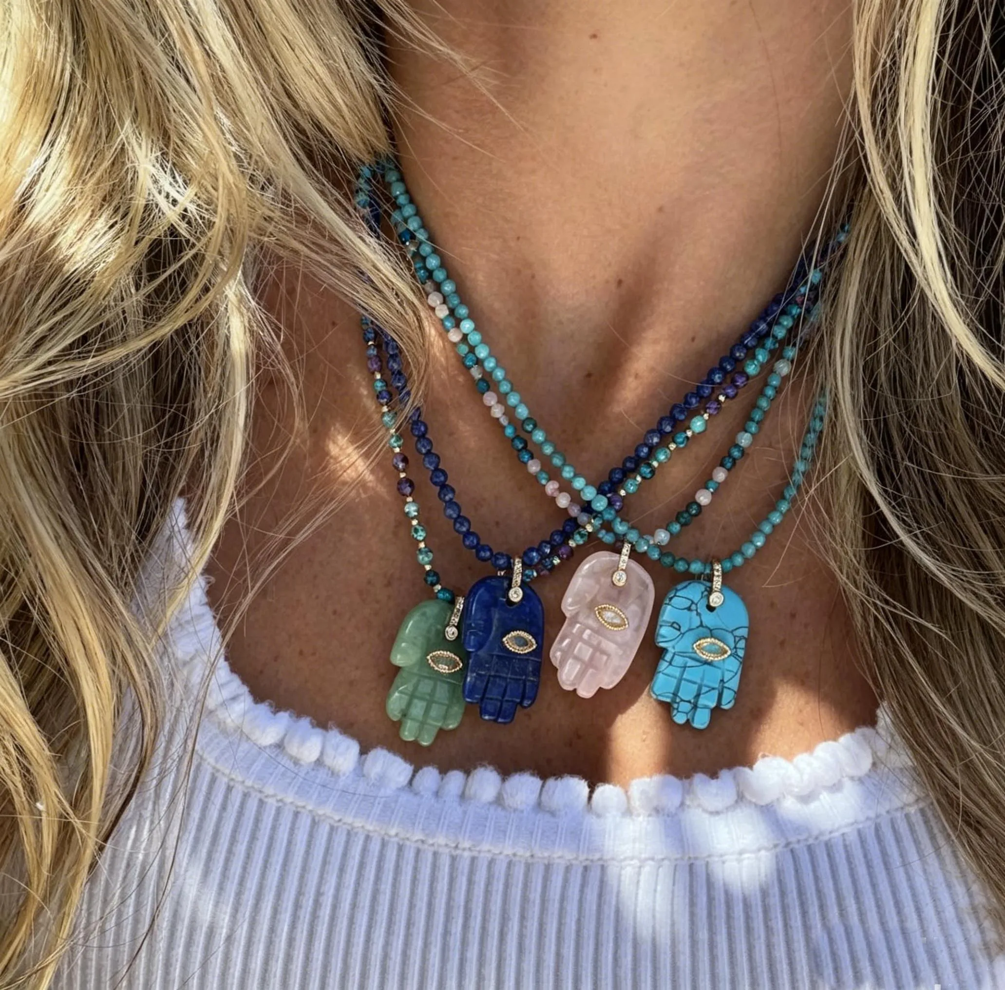 2026 latest Swingable gold-plated small fish pendant, colored natural stone abacus beads, stainless steel spacer beads necklace