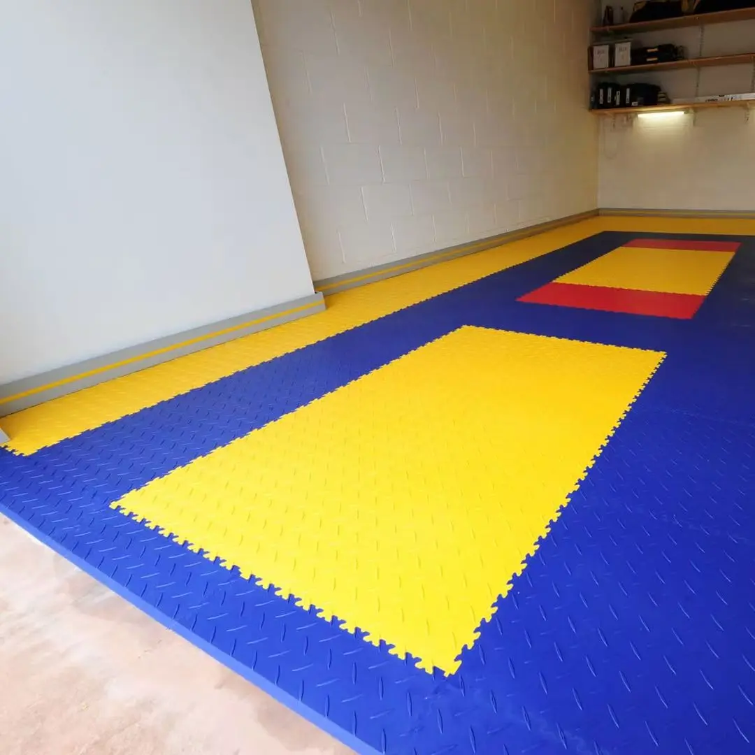PVC Interlocking Workshop Floor Tiles Plastic Vinyl Workshop Flooring