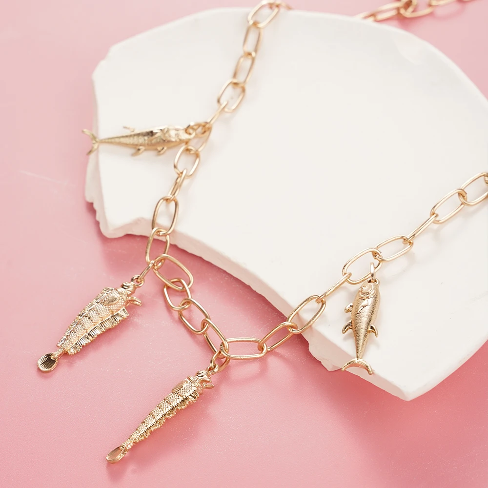 

Animal Golden Fish Pendant Boho Cute Sweater Necklace Women New Trendy Fashion Metal Accessories Men's Simple Party Jewelry
