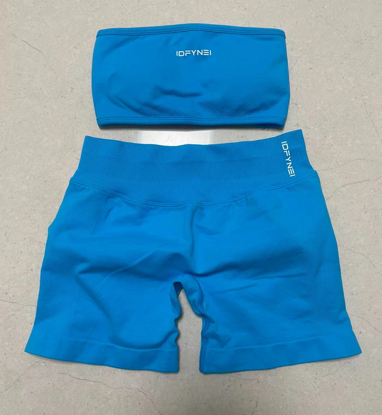 Sujetador deportivo tipo bandeau sin espalda con tiras para mujer, top de yoga sin costuras, shorts fruncidos, top de fitness para gimnasio, ropa deportiva para entrenamiento