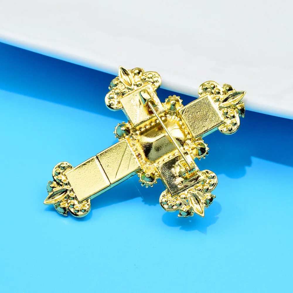 CINDY XIANG New Arrival Crystal Cross Brooches For Women 4 Colors Available Baroque Fashion Pin Spring Coat Accessories Gift