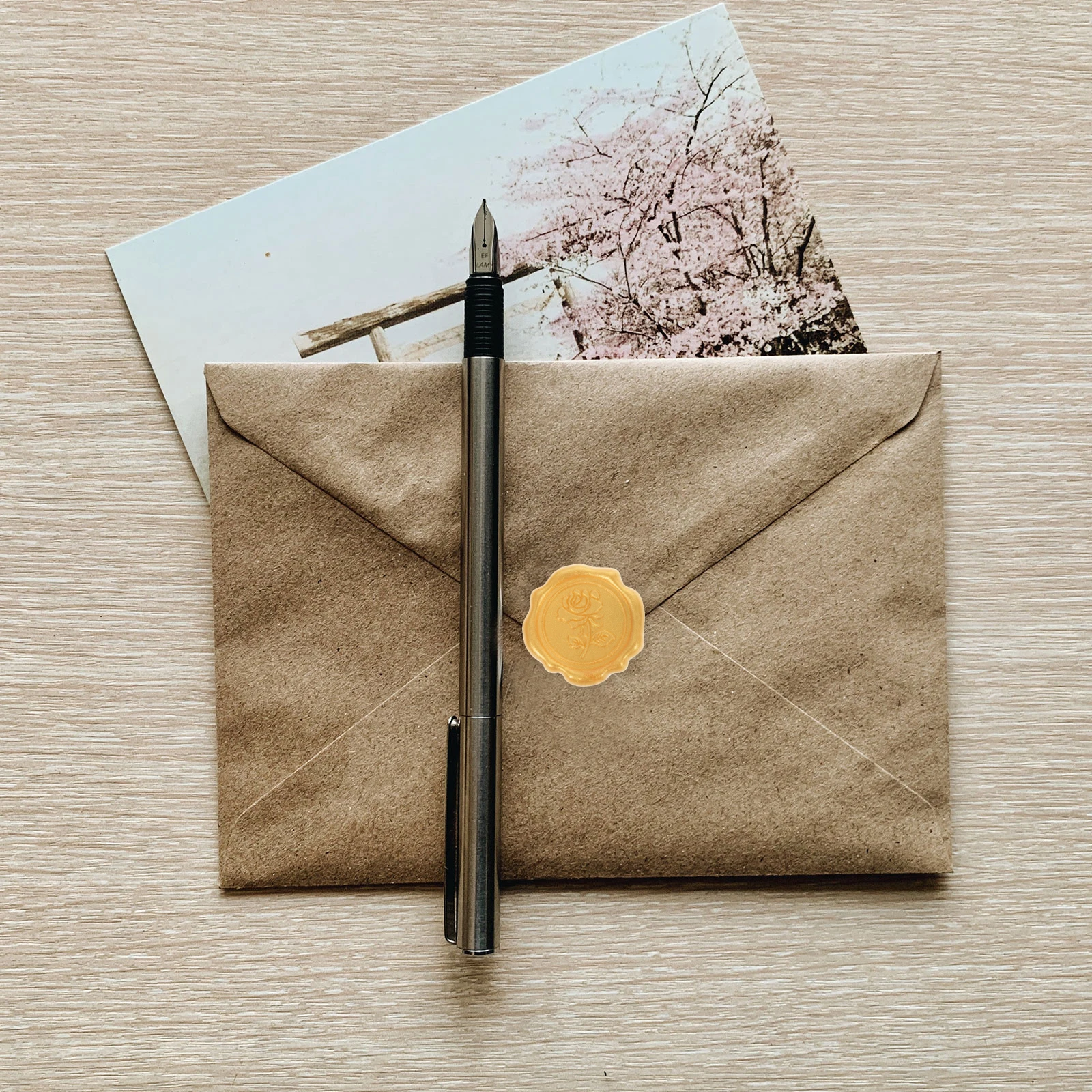 

20Pcs Wax Seal Stickers Decorative Retro Envelope Seals Adhesive Self Adhesive Stickers for Wedding Invitations Cards Crafts