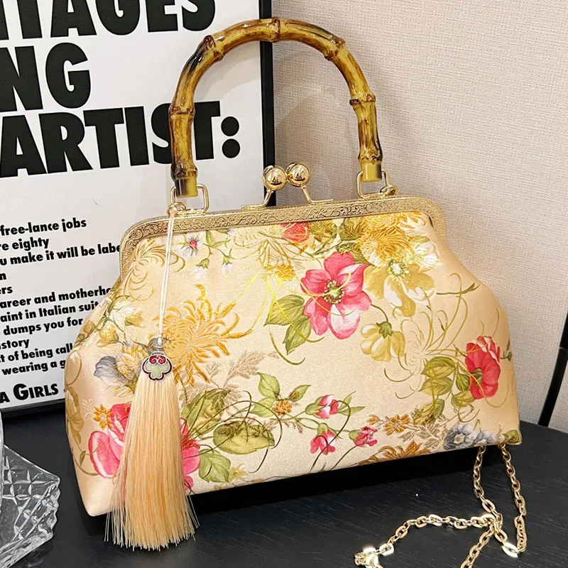 New Women Flower Prom Clutch Lock Shell Clip Designer Chain Shoulder Bags White Pink Crossbody Bags Tassel Handbags And Purses